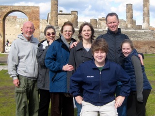 tour guide Pompeii family