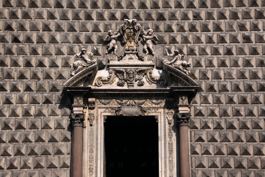 Church of Gesù Nuovo in Naples (L).jpg